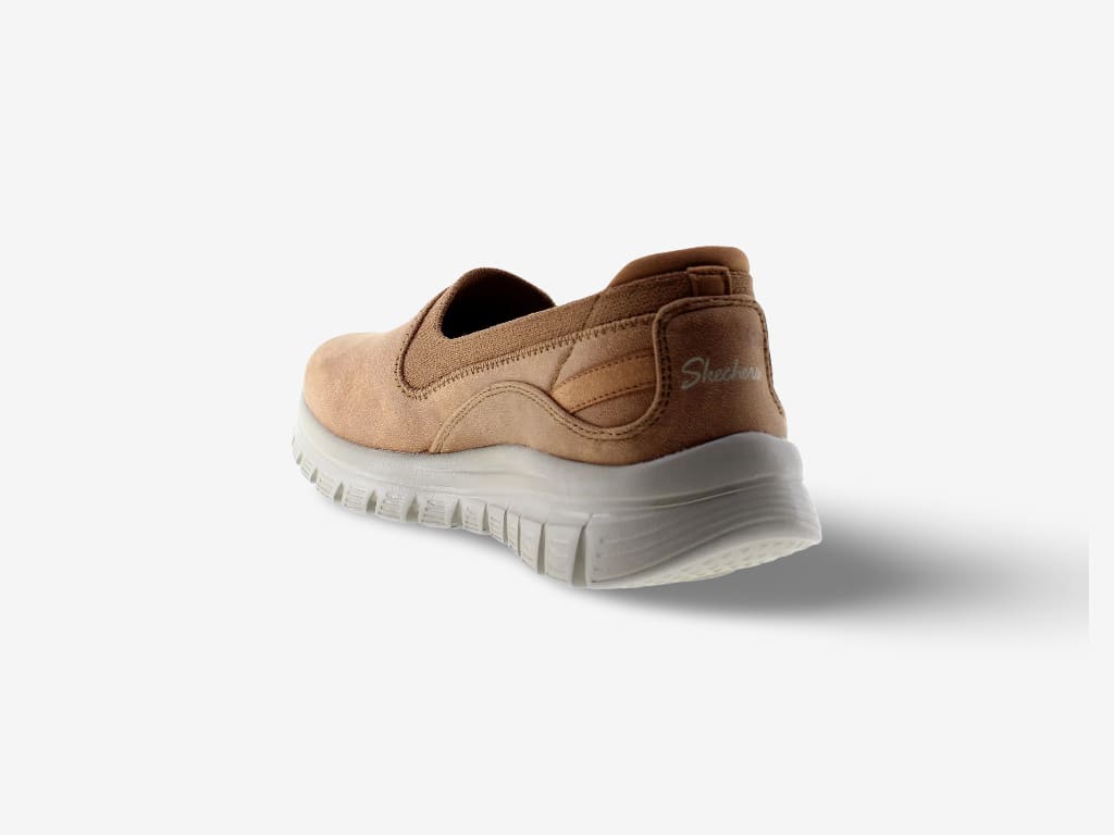 Skechers Leaning In