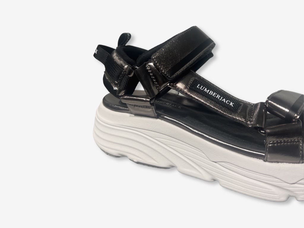 Lumberjack Mara - Main Image